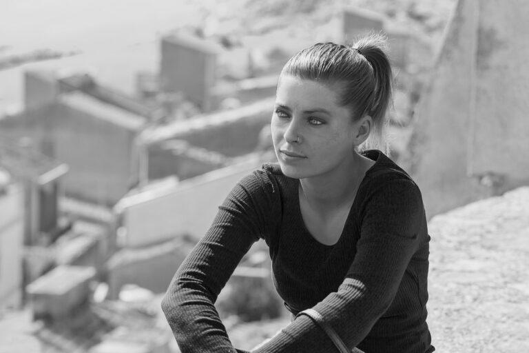 Fashion and Tech Integration: AI Styling Assistants