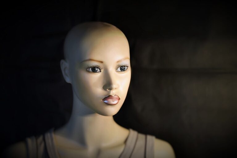 Fashion and Travel: Capsule Wardrobe Essentials for Jetsetters